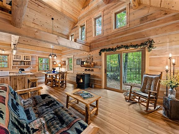3rd image of 28688 Great Bear Trace