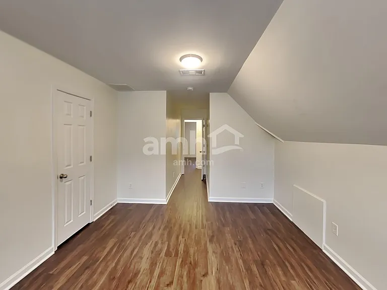 710 Norwood Ct — Photo 17