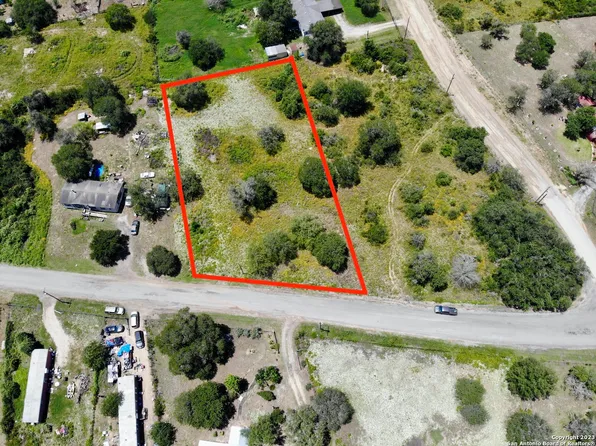 120 County Road 6852 LOT 471, Lytle, TX 78052