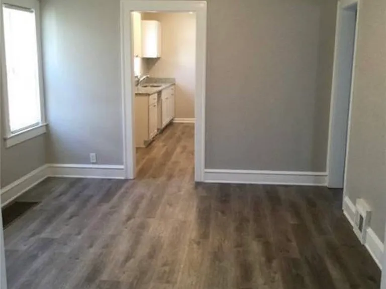 5441 Highland Ave — Photo 4
