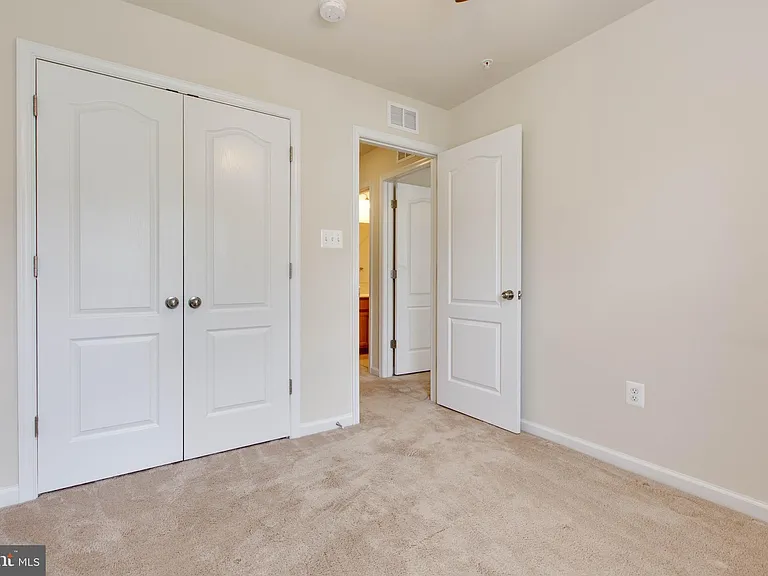 1022 Linden Dr — Photo 34