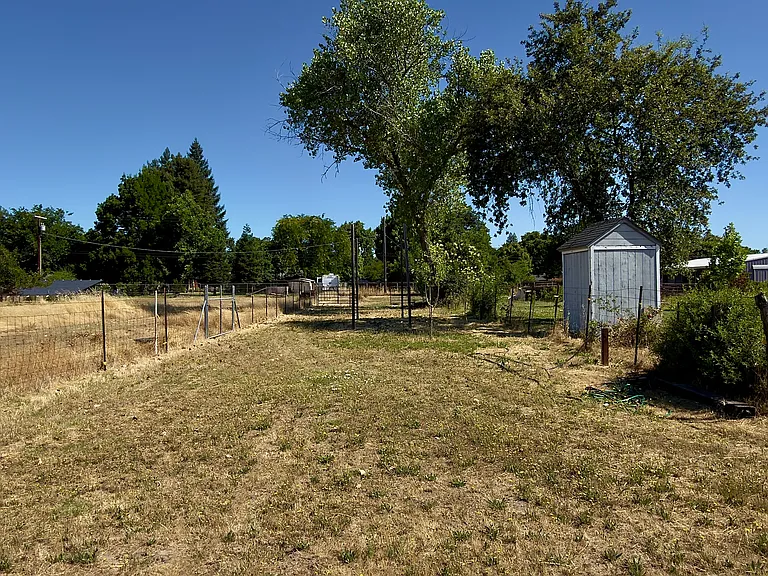 8664 Deschutes Rd — Photo 42