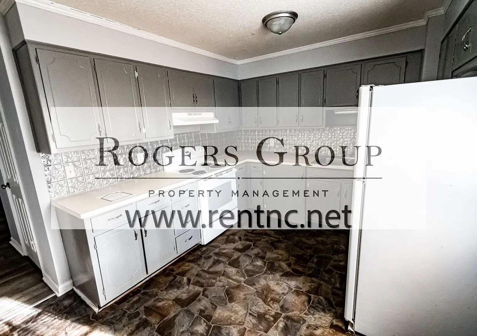 #160 - 1725 Graham Ave Apts — Photo 2