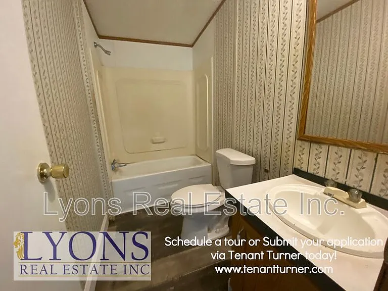 607 Crestview Dr — Photo 5