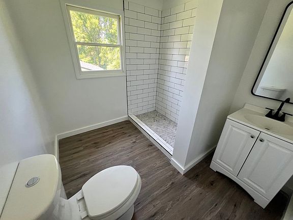 4th image of 114 Raby St