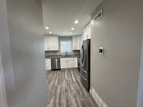3rd image of 430 N 1000 E APT 1