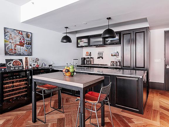 2nd image of 51 Jay St #3E