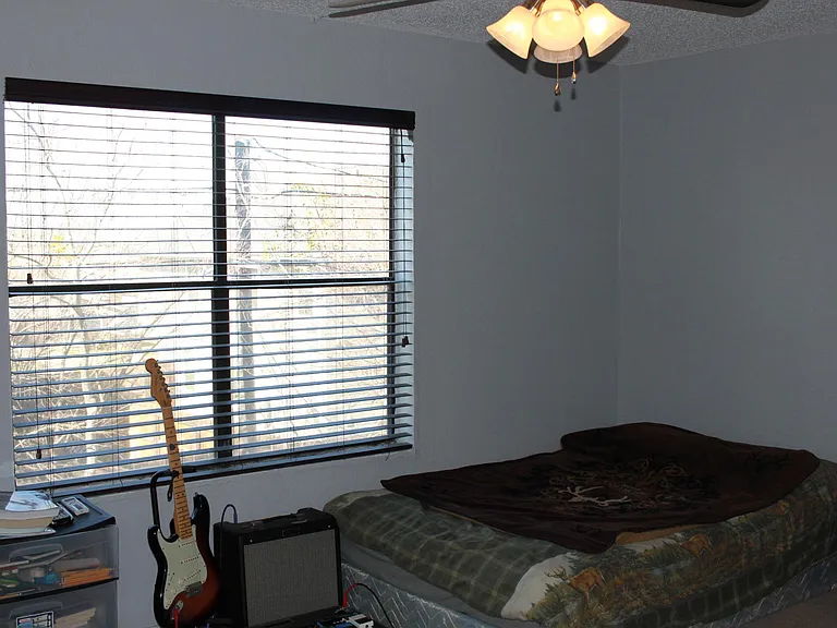 407 Manuel Dr #D — Photo 6