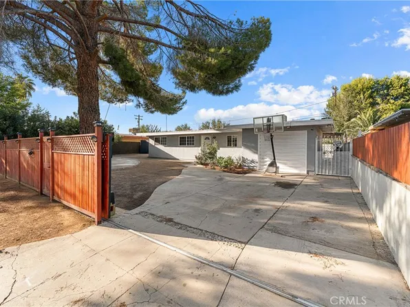 1027 W Avenue J12, Lancaster, CA 93534