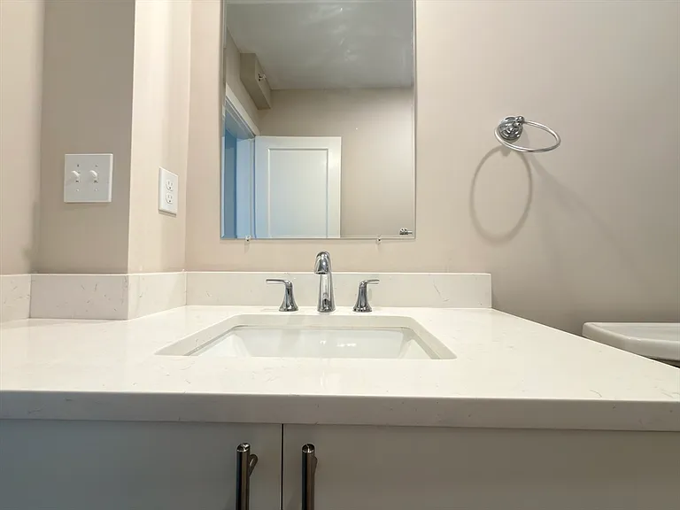 4 Glade St #2 — Photo 19