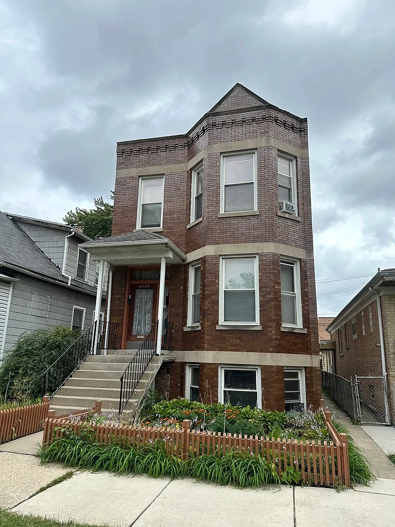 2 bed, 1200 sqft, $1,850 — Photo 1