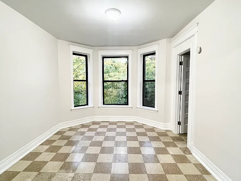2706 S Saint Louis Ave #2F — Photo 1