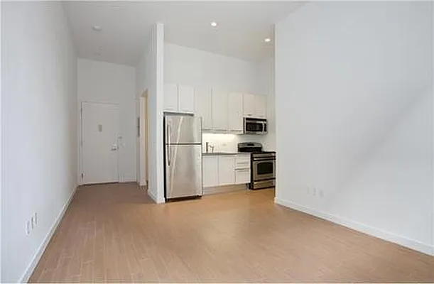 Rented by Corcoran | media 28