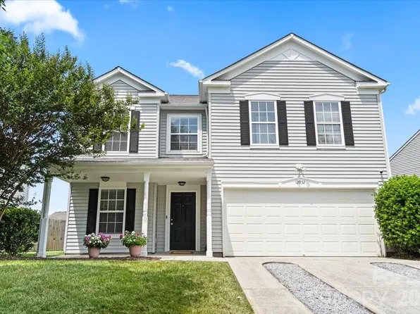 12932 Silvaire Farm Rd, Charlotte, NC 28278