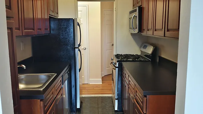 Rented by Realty Queens LLC | media 19