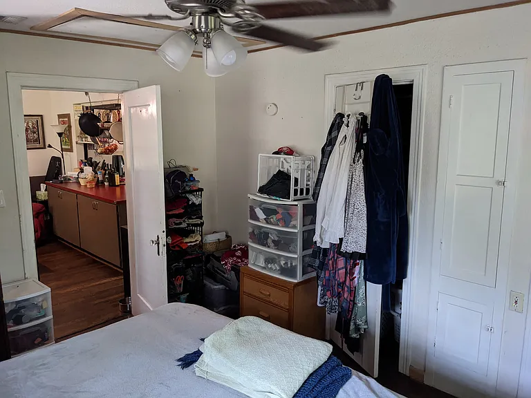 3711 Tom Green St #B — Photo 11