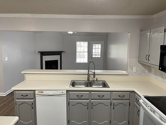 3rd image of 2163 Stone Stream Dr