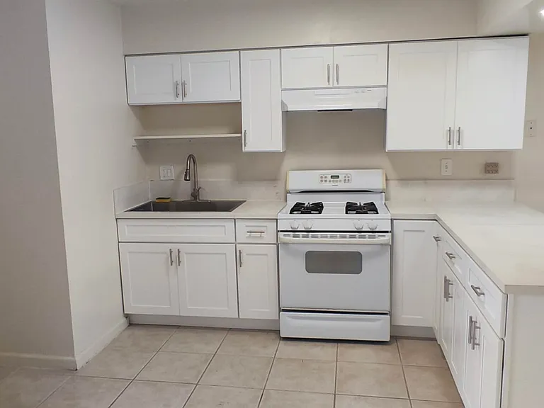 4760 Bandera St #4 — Photo 3