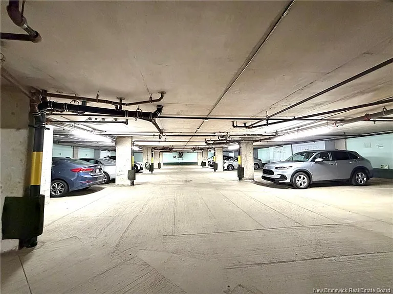 191 Queen St #206 — Photo 25