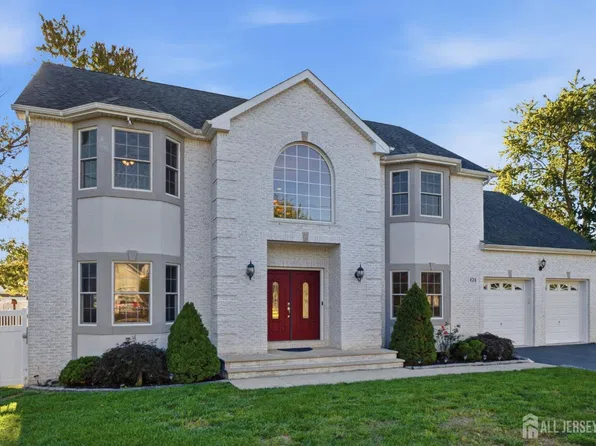 424 Delmore Ave, South Plainfield, NJ 07080