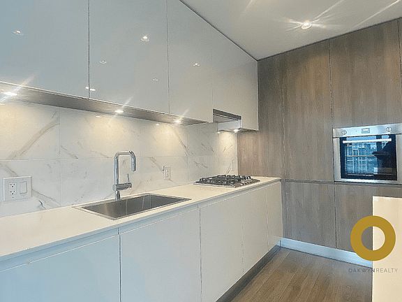 2nd image of 4650 Brentwood Dr #11