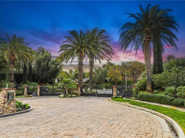 252 Sunburst Ln, Corona, CA 92879