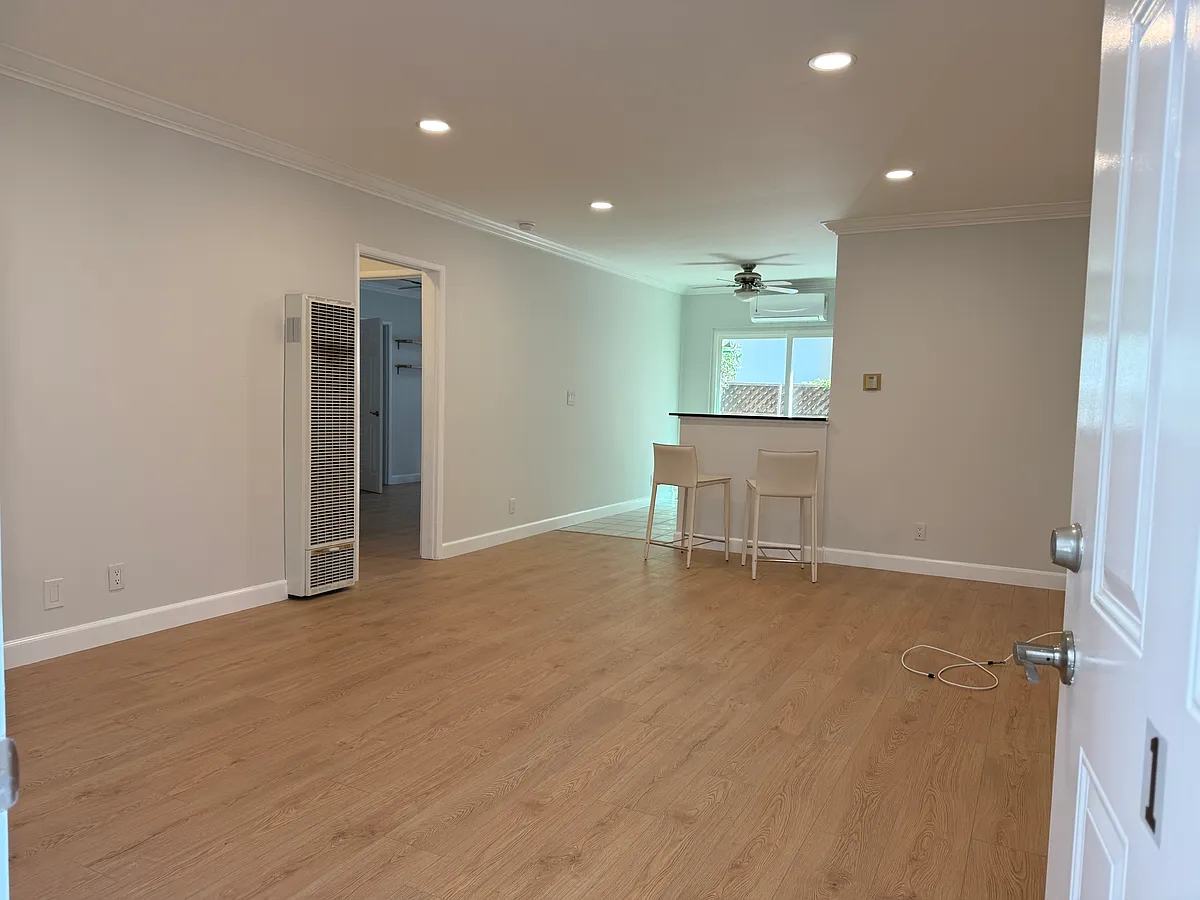 Livingroom - 1230 25th St #1