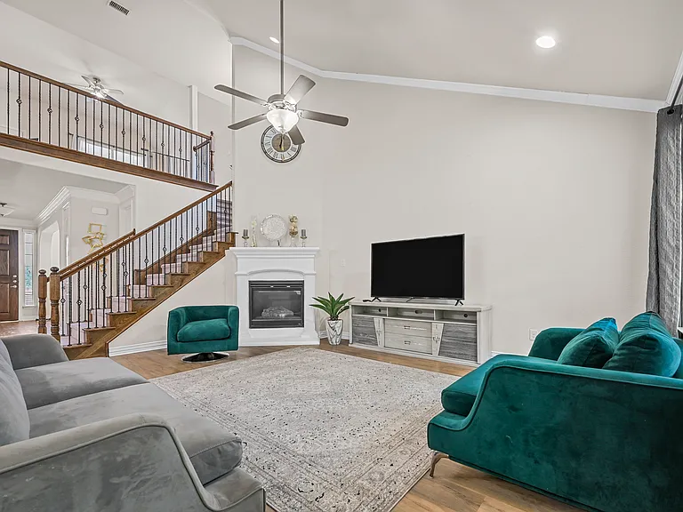622 Newchester Dr — Photo 7
