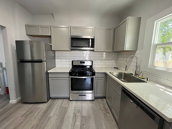 5th image of 127 Arden Way #B-c