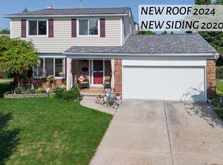 34308 Greentrees Rd, Sterling Heights, MI 48312
