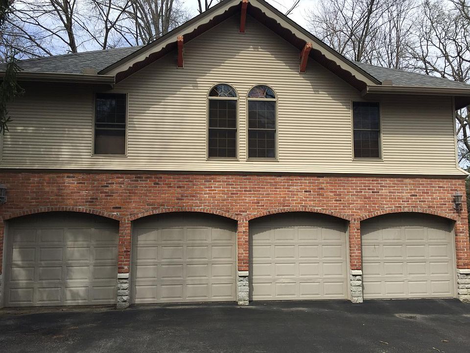 carriage house 