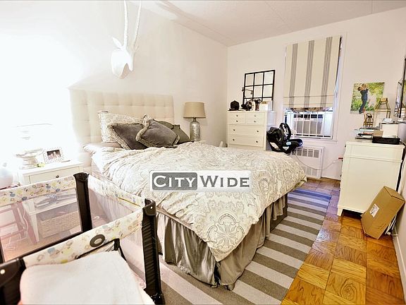 4th image of 235 W 22nd St APT 1F