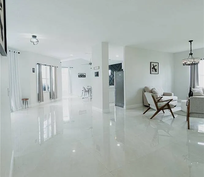 1014 Corvina Dr — Photo 4