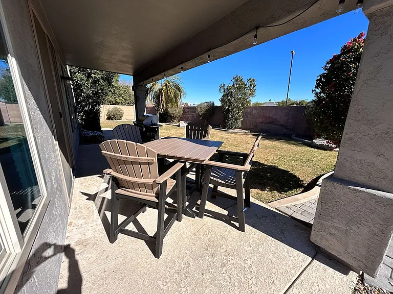 345 N Scott Dr — Photo 24