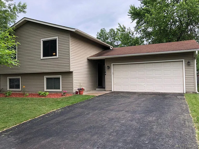 17384 Rustic Hills Dr — Photo 1