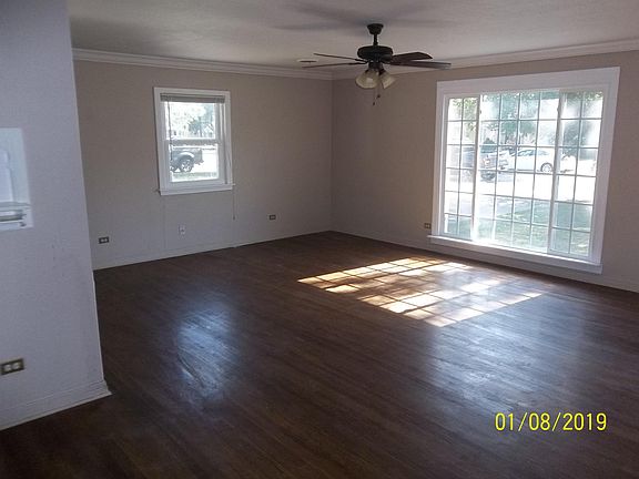 2nd image of 1016 S Milam St