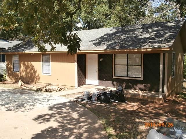3 BED 2 BATH HOME $1185/MO $1000 DEPOSIT AVAIL-- NOW