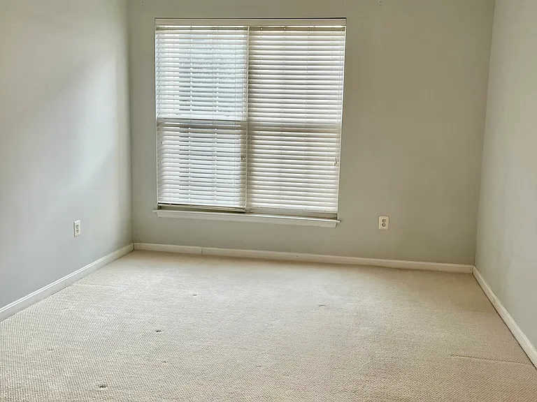 204-2701 Bellforest Ct #204 — Photo 13