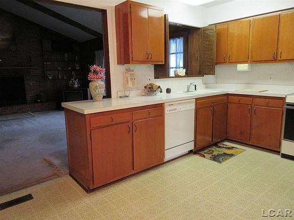 4th image of 507 Blanchard St