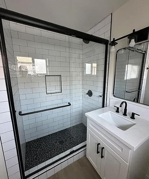 383 W Bay St #7 — Photo 16