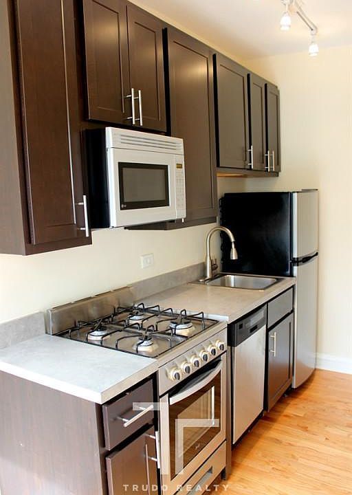 1st image of 4618 N Paulina St