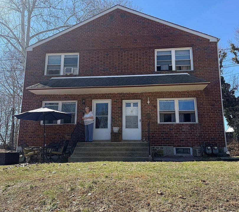 1st image of 340 S 342a Ave