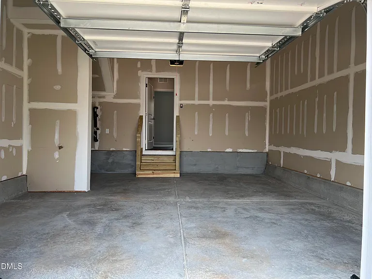 642 Gimari Dr — Photo 37