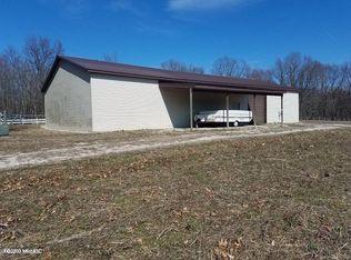 60917 Orchard Ln, Vandalia, MI 49095