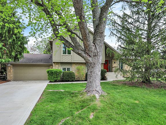 2nd image of 1176 Driftwood Dr