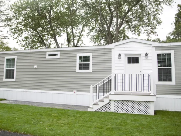 165 Summer St #16A, Lunenburg, MA 01462