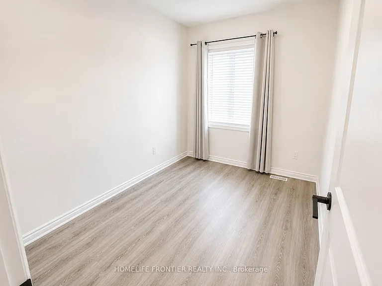 46 Ambereen Pl — Photo 8