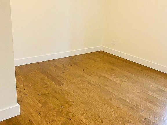 4th image of 515 Waterboard Dr