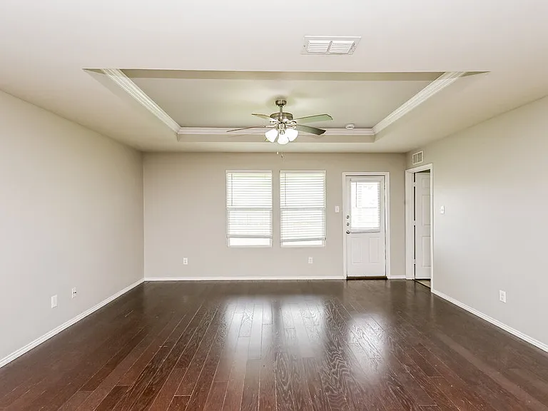10009 Calcite Dr — Photo 5