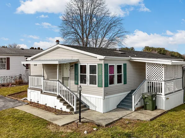 218 Longwood Ct W, Lancaster, PA 17603